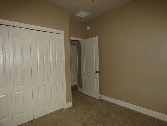 Building Photo - 1737 Sound Haven Ct