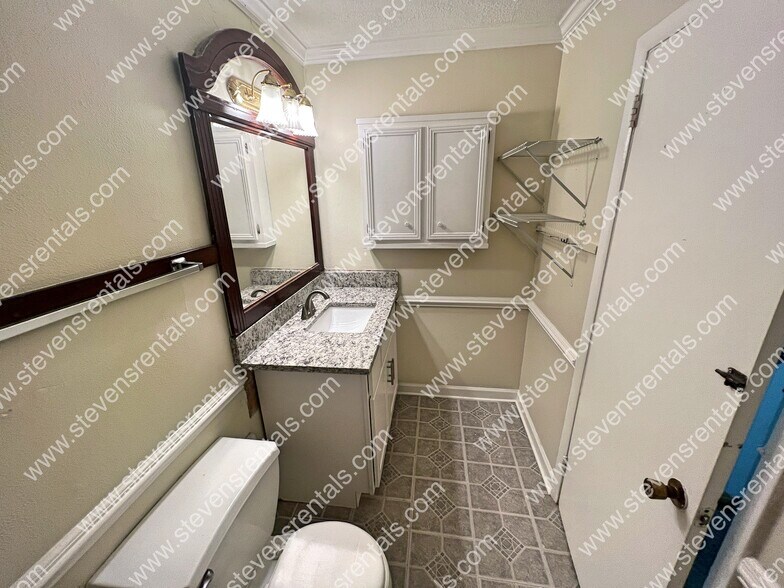 Building Photo - 441 Harding Pl