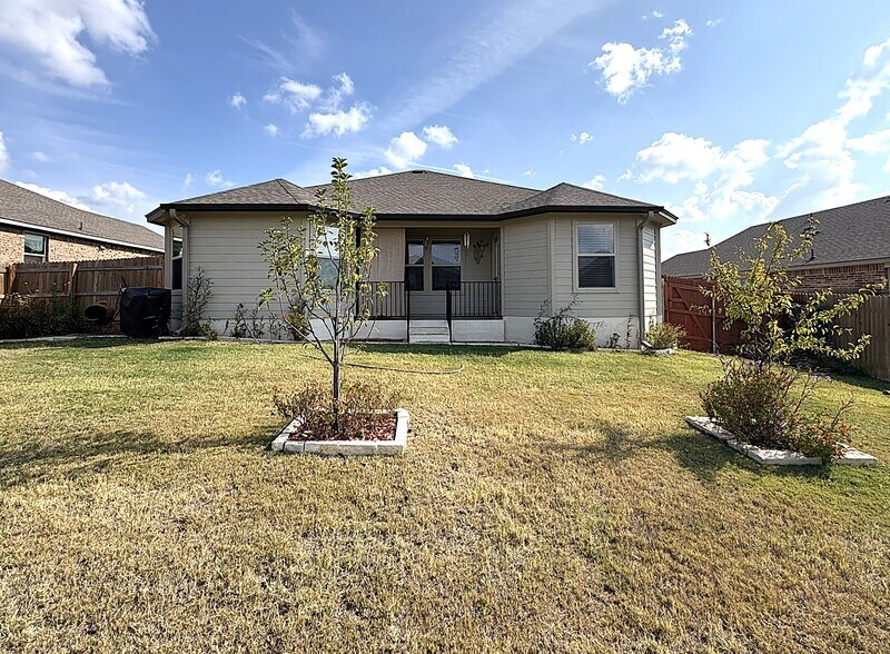 Building Photo - 2418 Corradino St