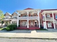 Building Photo - Great 3 Bedroom near Tech!