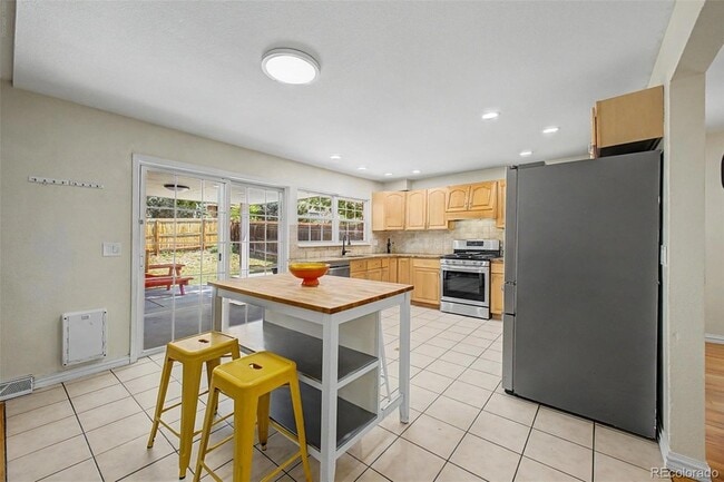 Building Photo - 11467 E Amherst Cir S