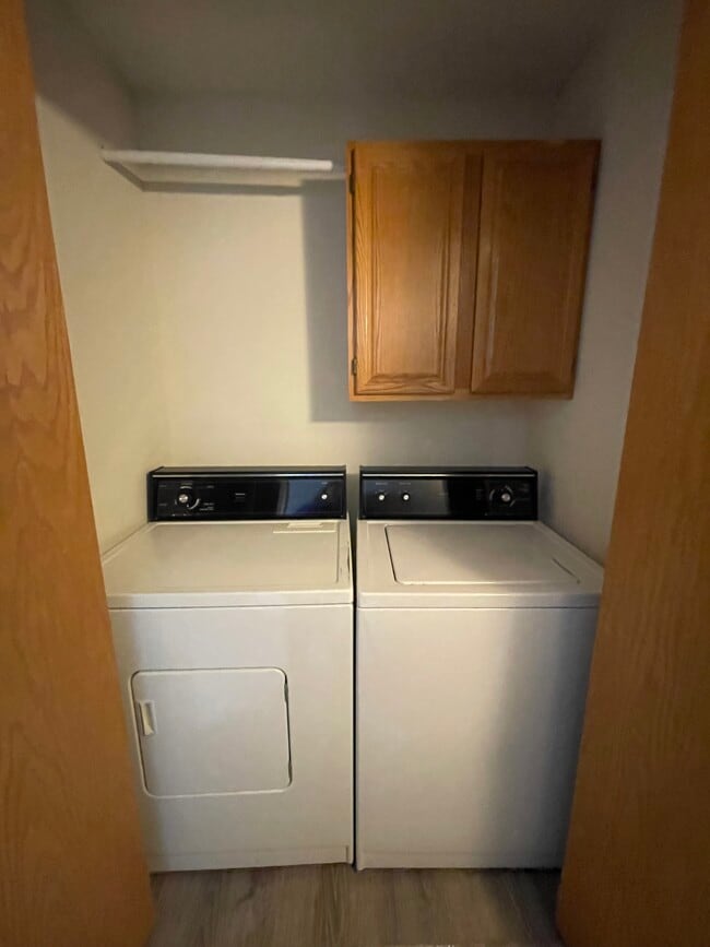 Building Photo - 1922 Parknoll Ln