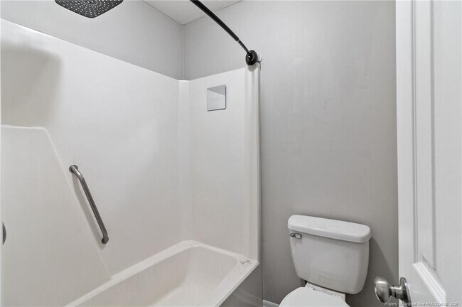 Building Photo - 904 Dandridge Dr