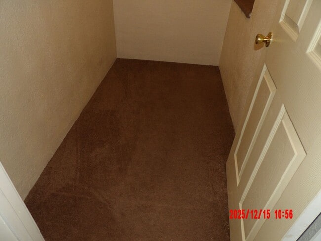 Building Photo - 3 Bedroom Duplex