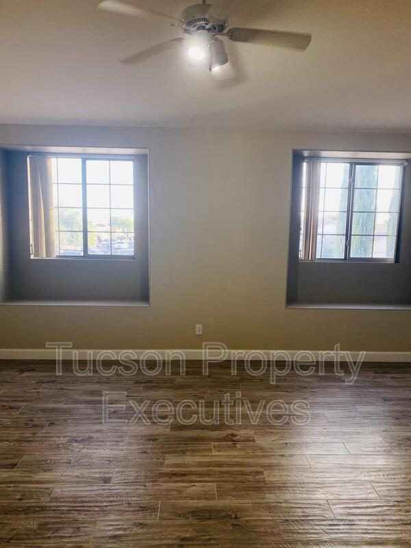 Building Photo - 9599 N Crestone Dr