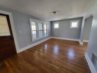 Building Photo - 416 Boyden St