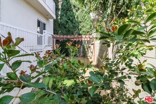 Building Photo - 12010 Texas Ave