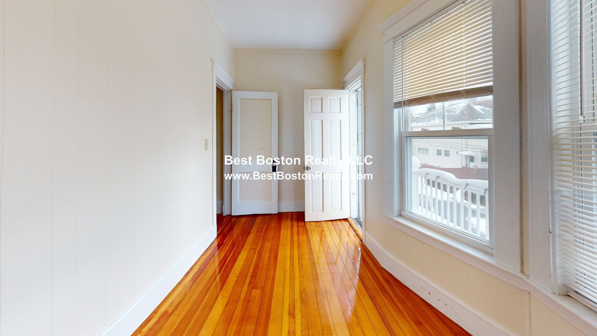 Building Photo - 93 Capen St