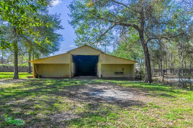 Building Photo - 12446 Willis Waukegan Rd