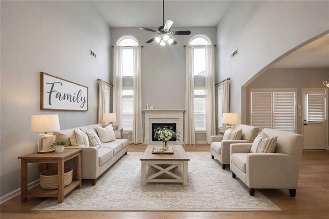 Building Photo - 915 Bishops Crossing