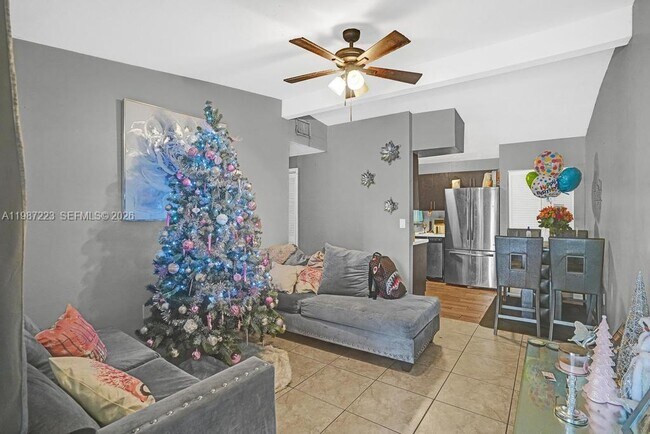 Building Photo - 3500 SW 37th St