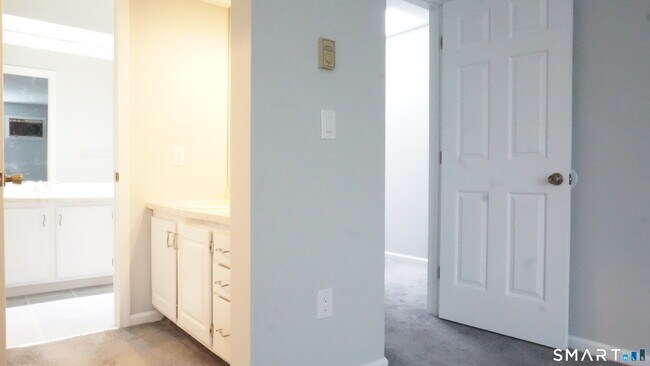 Building Photo - 234 Willow Springs