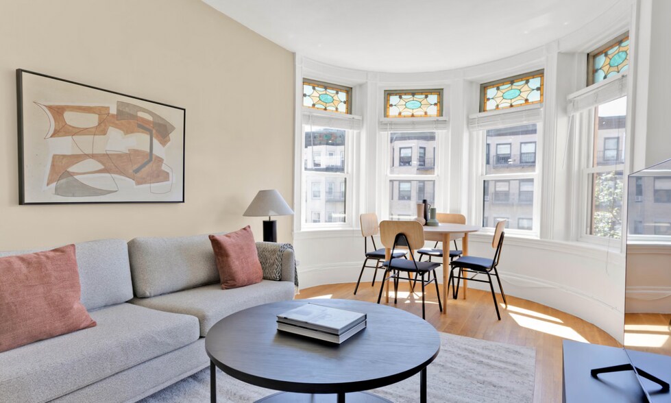 Building Photo - 45 Westland Ave