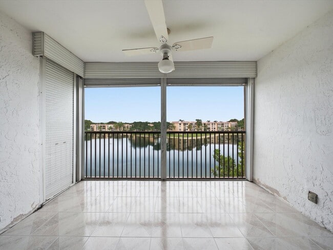 Building Photo - 6539 Coral Lake Dr