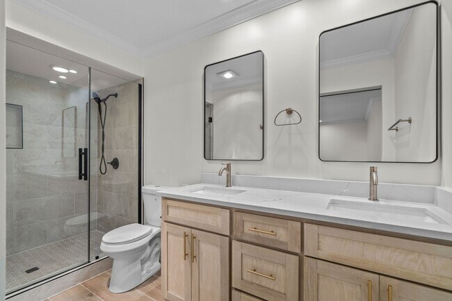 Building Photo - Totally renovated open concept with vaulted ceilings