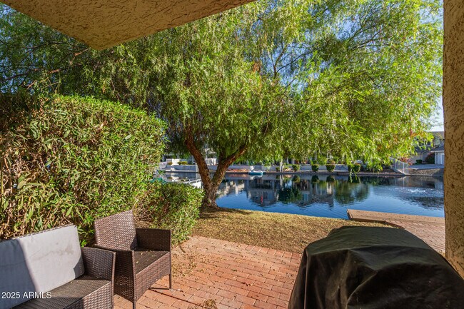 Building Photo - 1413 W Coral Reef Dr