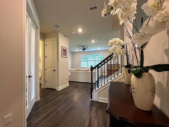 Building Photo - 4608 Gliding Wave St