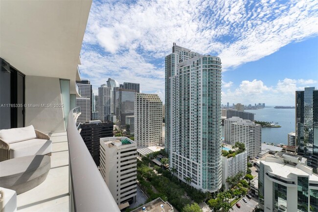 Building Photo - 1010 Brickell Ave