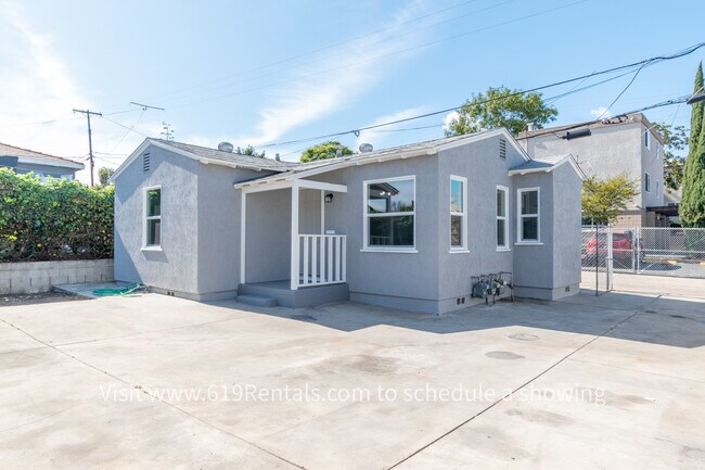 Building Photo - Beautiful Remodeled 2 Bedroom House