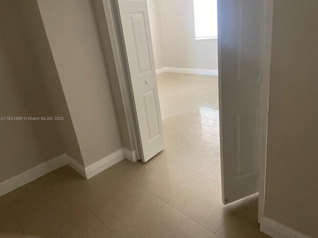 Building Photo - 7289 NW 173rd Dr