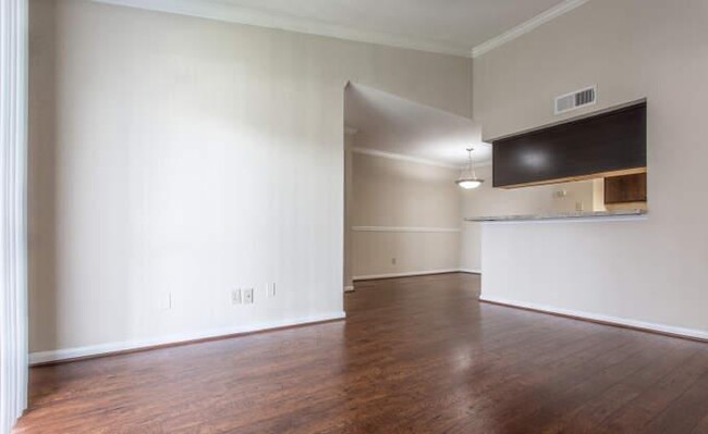 Building Photo - 2 bedroom in Houston TX 77070