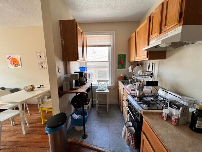 Building Photo - 65 Edgewood Ave