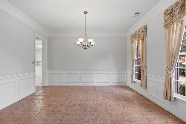 Building Photo - 7810 Brookwood Way