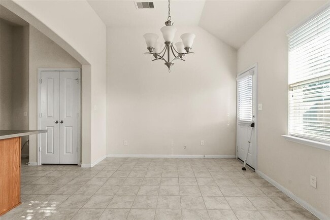 Building Photo - 10942 Sun River Falls Dr