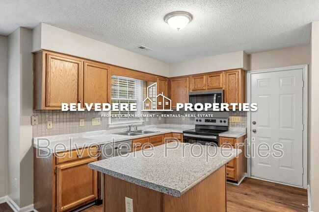 Building Photo - 2320 Meadow Gate Dr