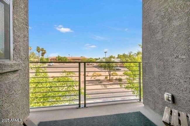 Building Photo - 2090 S Dorsey Ln