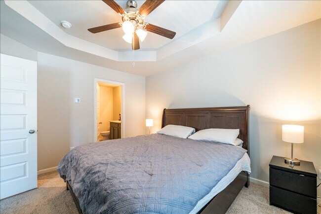 Building Photo - 2514 Piering Dr