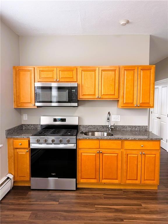 Building Photo - 901 Bernon St