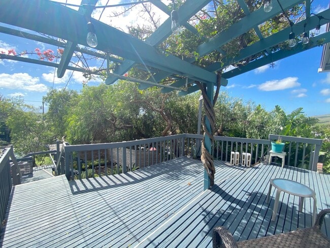 Building Photo - Charming Vintage 3-Bedroom, 1-Bath Home in Waimea