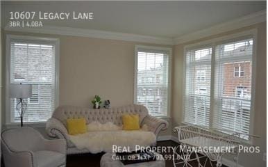 Building Photo - 10607 Legacy Ln