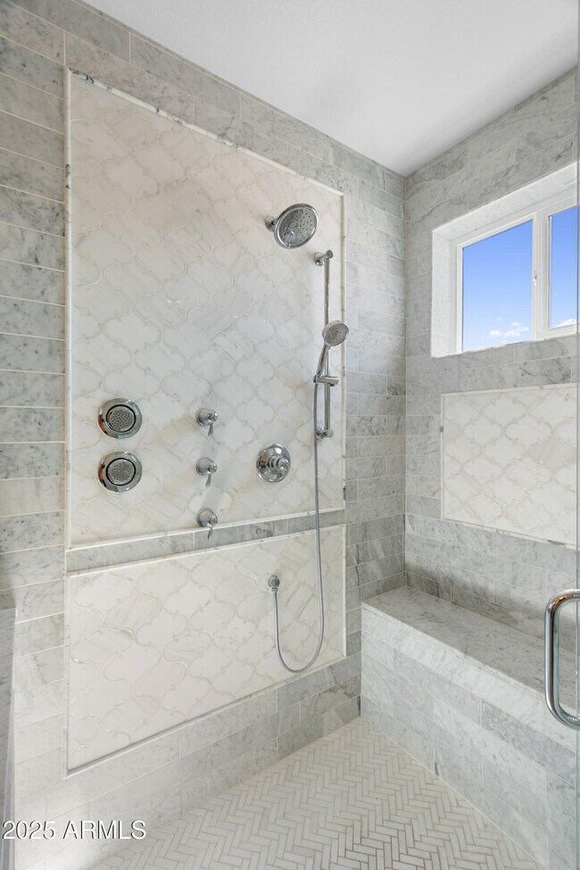 Building Photo - 5820 W Del Lago Cir