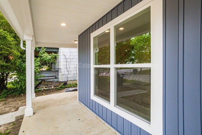 Building Photo - 117 Wisconsin Ave