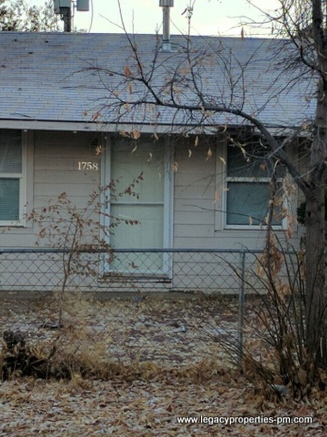 Primary Photo - Live close to University Hospital!