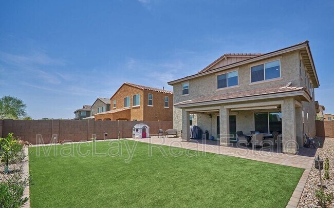 Building Photo - 2415 E Runaway Bay Pl