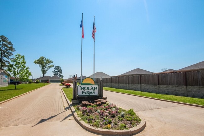 Building Photo - Available Now! New Construction 3 Bed 2 Ba...