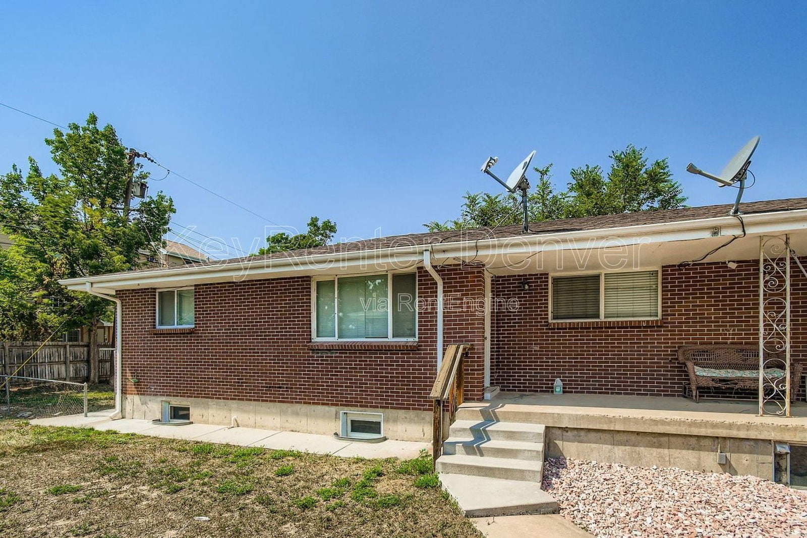 Building Photo - 10922 E 4th Way