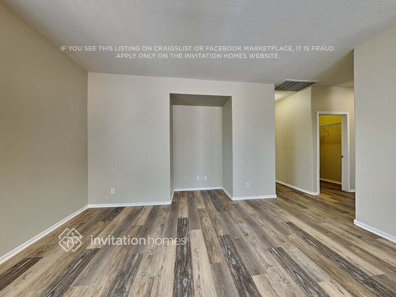 Building Photo - 3814 Lillian Wood Ave