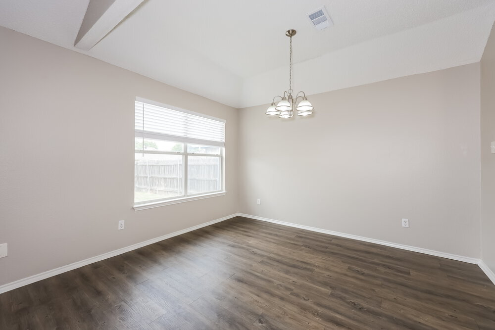 Building Photo - 1433 Spicewood Dr