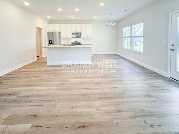 Building Photo - 1020 Wildflower Dr