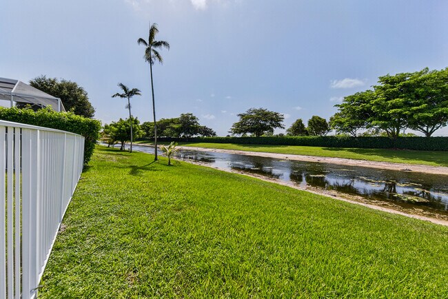 Building Photo - 12325 Cascades Pointe Dr