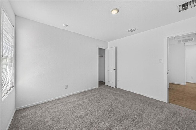 Building Photo - 1314 Lady Yoli St