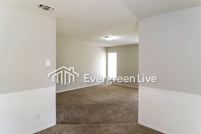 Building Photo - 4203 Blossom Trail