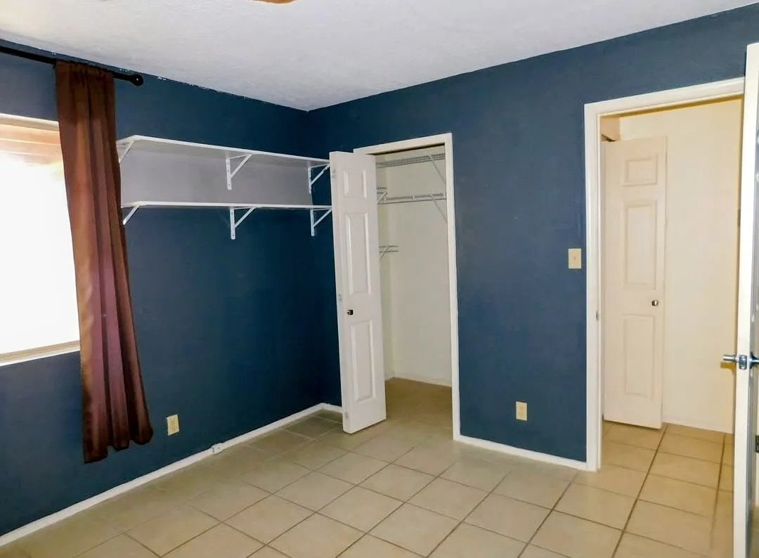 Building Photo - 1655 Greenview Way NE