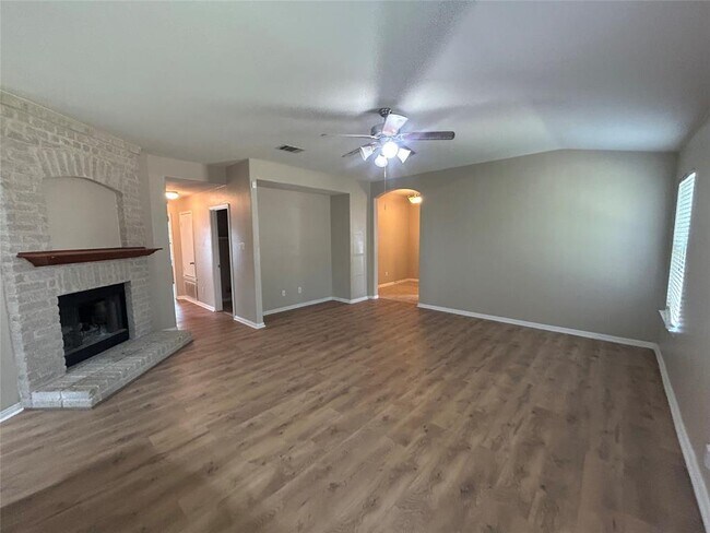 Building Photo - 200 Hartung Cove