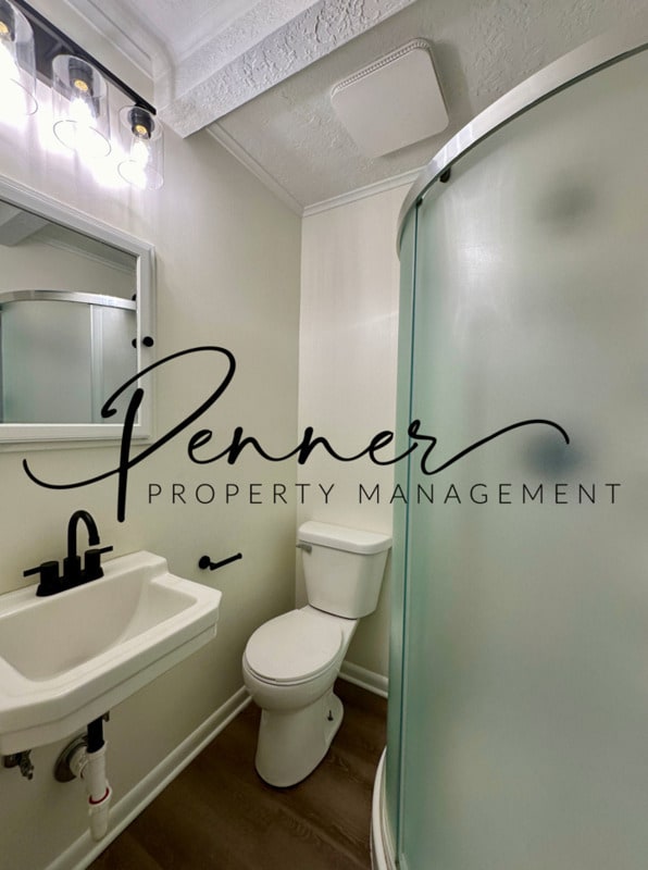 Building Photo - 9623 E 9th St S