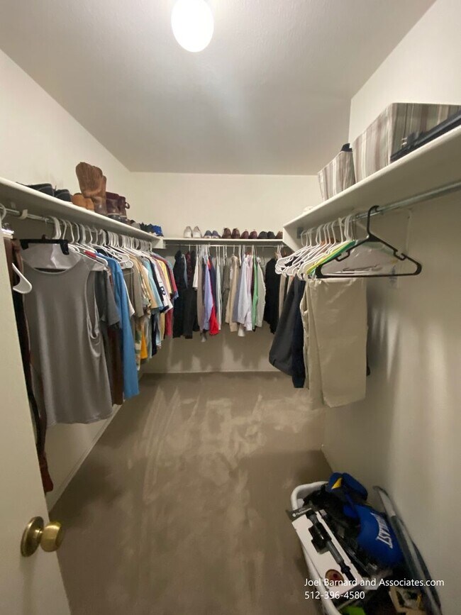 Building Photo - Available July 6: Very Clean, Well Maintai...